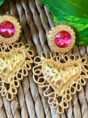 BAUER Vintage Heart Dangle Drop Statement Earrings ✨Candy PINK CRYSTAL/ GOLD
